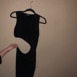 Side scoop dress with slit